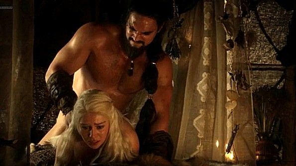 Мускулистый сосед жестоко изнасиловал женщину