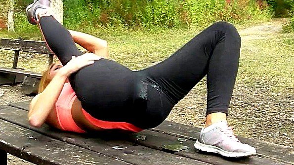 Женщина занимается сексом с чернокожим мужчиной и получает огромное удовольствие