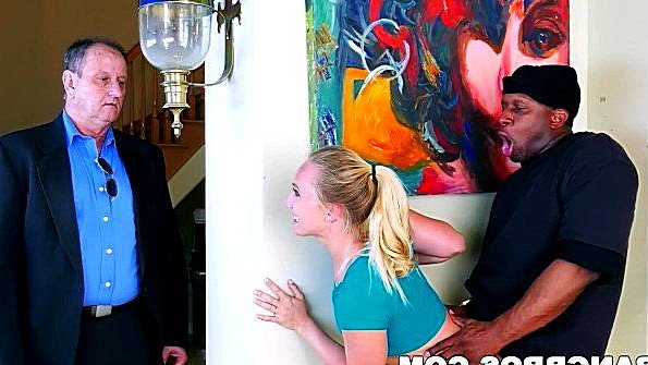 Блондинка мастурбирует и занимается сексом без остановки