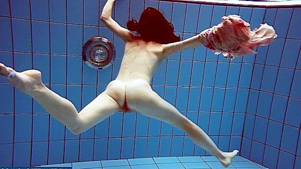 Доктор вылечит девушку своим пенисом