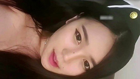 Он лижет задницу и вагину своей девушки