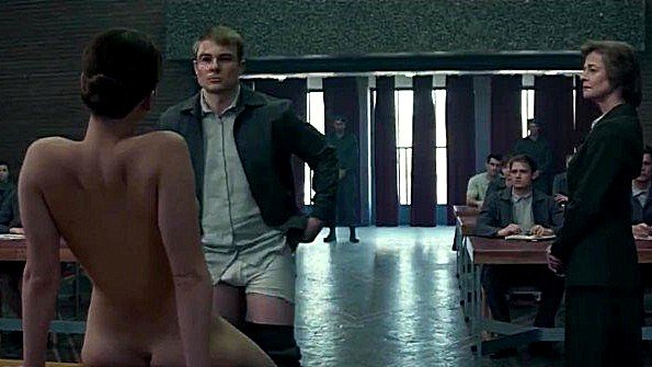 Старый врач занимался сексом с пациентками дома