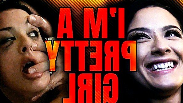 Учительница с пышными формами смело мастурбирует в классе