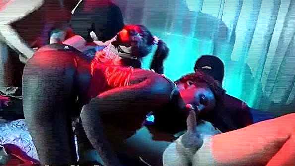 Мы закончили играть в карты и с удовольствием займемся сексом