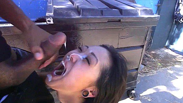 Стажерку наказали за непредставление отчета