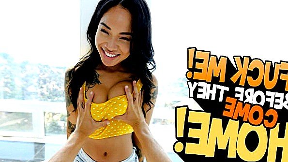 Кокетливые стриптизерши занимаются активным сексом с парнем