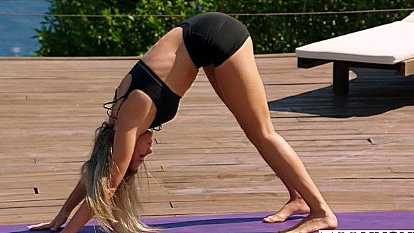 Я трахнул женщину с анальной пробкой и членом