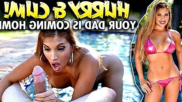 Старуха будет вызывающе раздеваться и мастурбировать