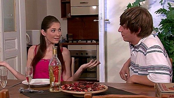 Сын переоделся в грабителя и изнасиловал свою мать