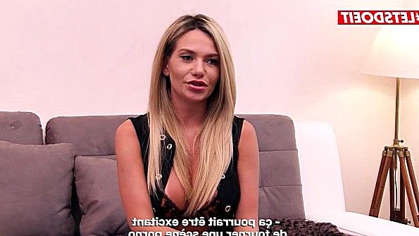 Я увидела, как моя подруга занимается сексом с парнем, и присоединилась к ним