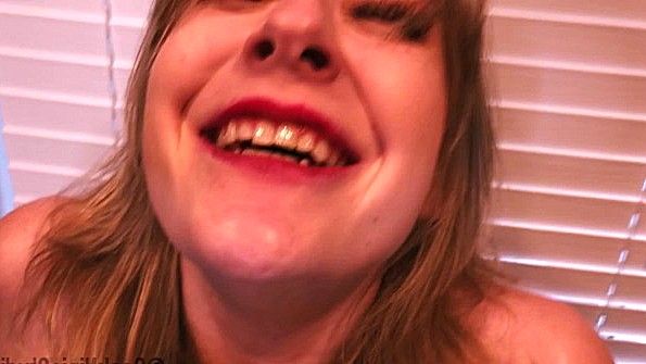 Потрясающая китаянка в сексуальной игривости