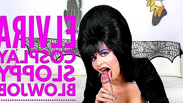 Кокетливая девушка катается на члене