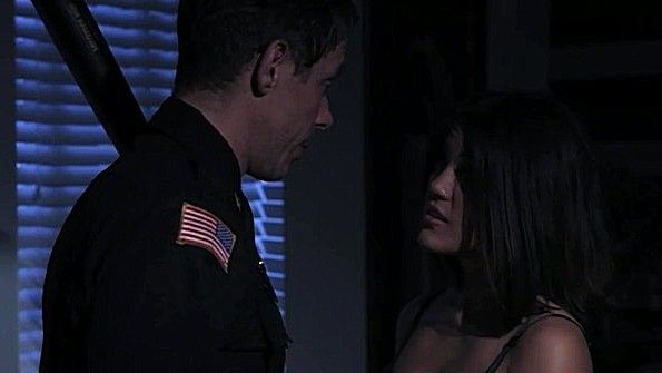 Пышногрудую шлюху жёстко трахает чернокожий парень