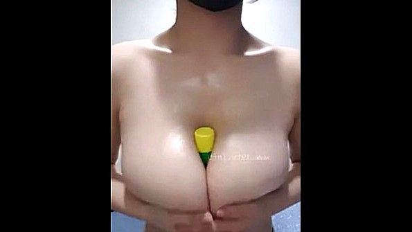 Сынок, ты видел свою сестру? Я нигде не могу её найти!