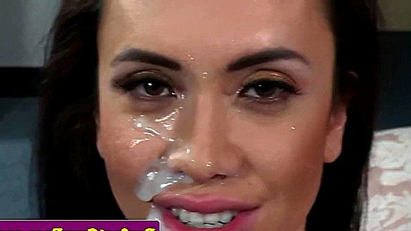 Она не давала ему работать за компьютером и переспала с ним