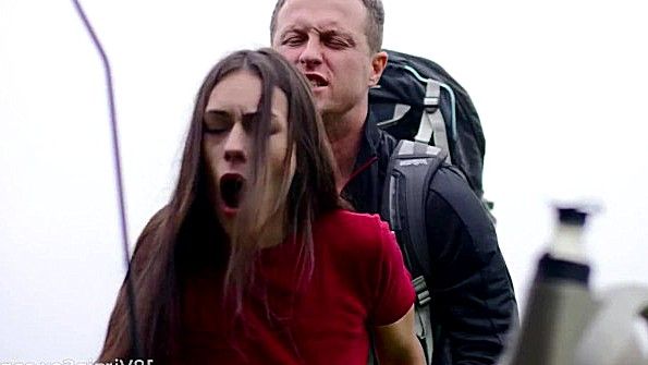 Сестра зашла в ванную к брату и начала заниматься сексом