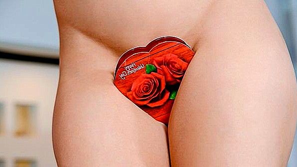 Возбужденная девушка пришла для секса