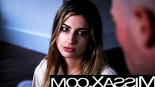 Крепко завязанные руки, ноги вверх, трахнута