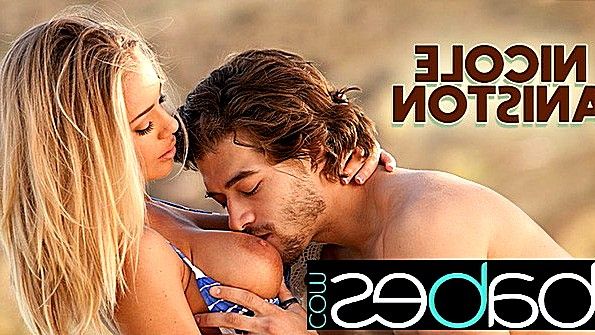 Три девушки занимаются сексом после спортзала