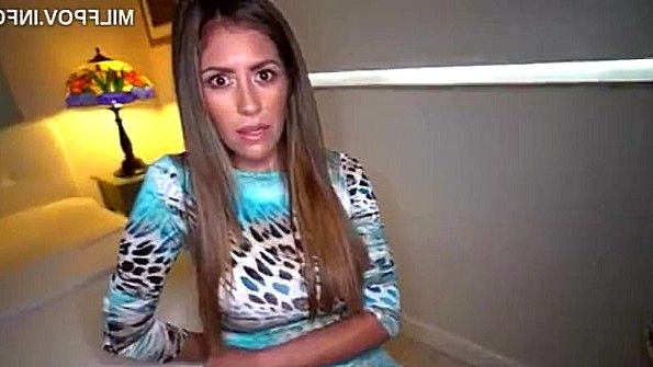 Татуированный парень жёстко трахает азиатку, пока она не кончает