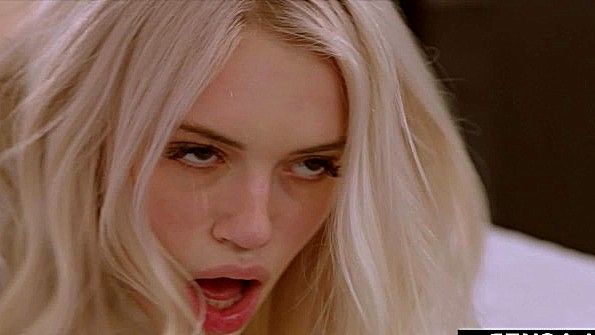 Грязная игра в бильярд привела к сексу