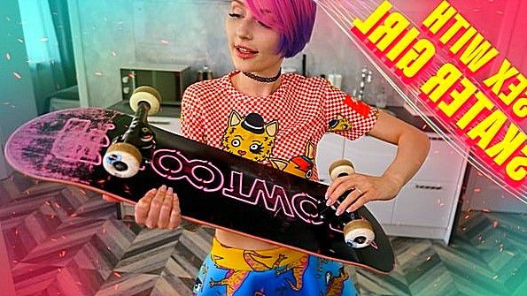 Красавица в откровенном бикини соблазнила капитана