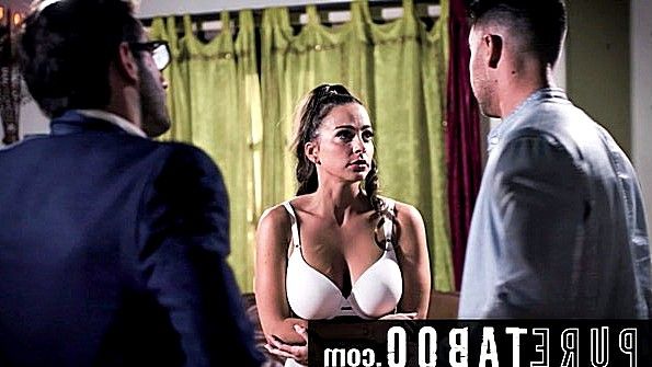 Чернокожие лесбиянки используют дилдо