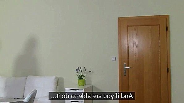 Распутная девчонка сделала минет