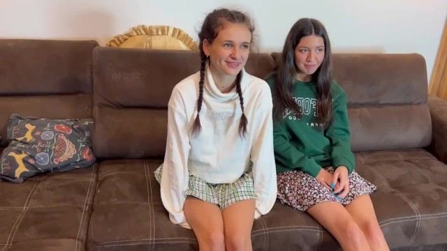 Женщина в очках встала на четвереньки и подверглась избиению