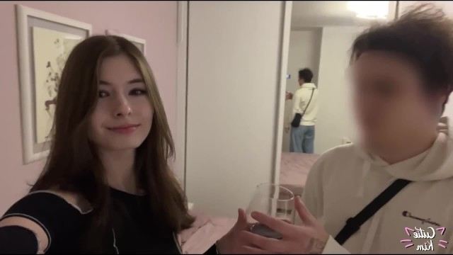 Сестры вместе практикуют хардкорный лесбийский секс