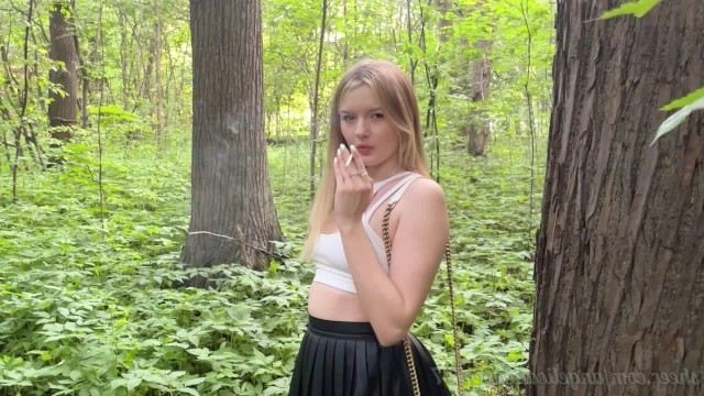 Сексуальная колумбийская женщина ищет жесткого секса