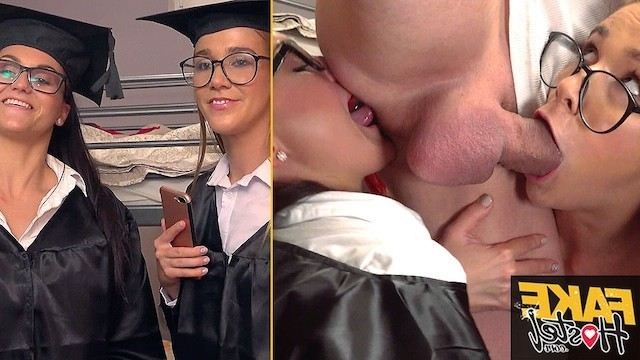 Кто хочет поплавать в бассейне с рыжеволосой девушкой?