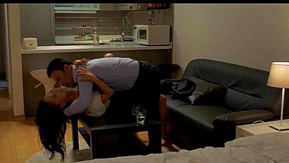 Разговор двух женщин закончился сексуальными действиями