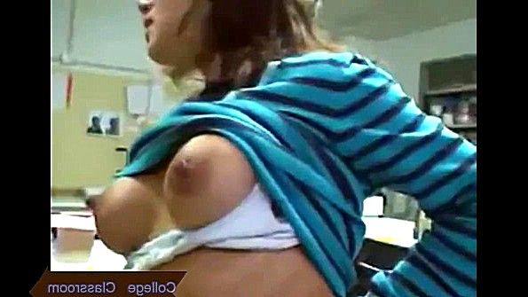 Худенькая девушка агрессивно трахает парня в задницу