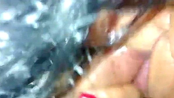 Очаровательная горничная получает анальный секс