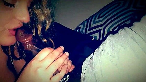 В этой подборке милых сучек жадно трахают