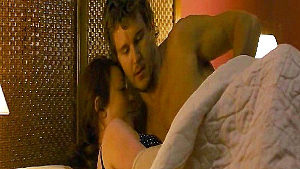 Учительница жестоко изнасиловала ученицу в классе